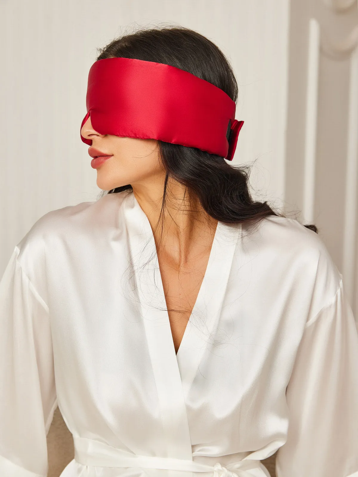 One Piece Elegant Silk Sleep Eye Mask